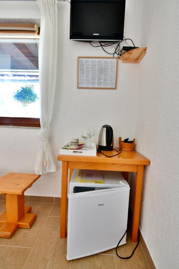 Guest House Family Dukic Rakovica Exterior foto