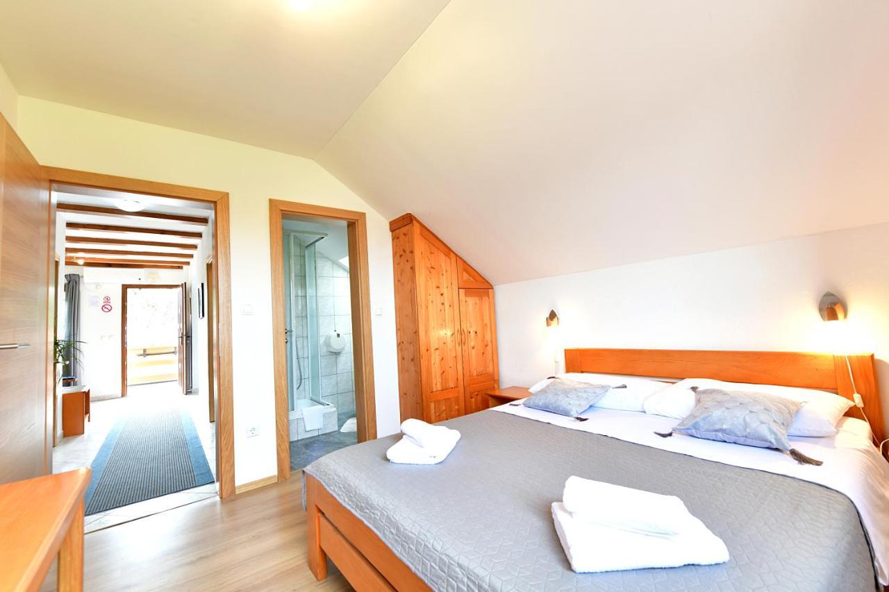 Guest House Family Dukic Rakovica Exterior foto