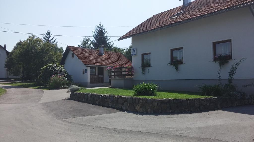 Guest House Family Dukic Rakovica Exterior foto